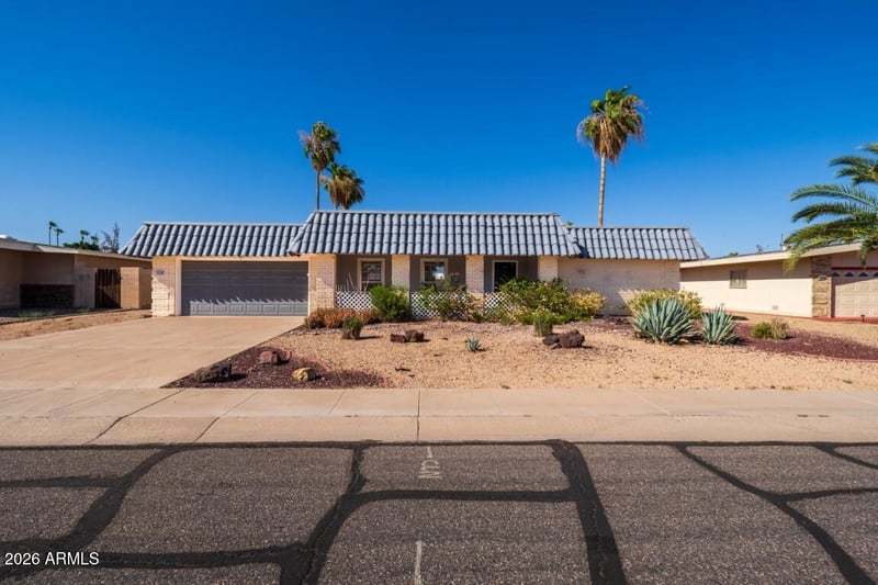 10706 Pinion Ln, Sun City, AZ 85373