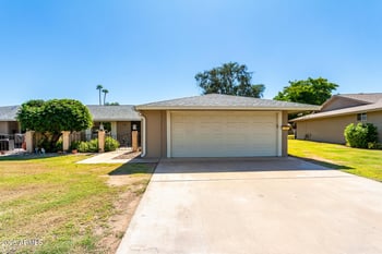 10707 Mission Ln, Sun City, AZ 85351