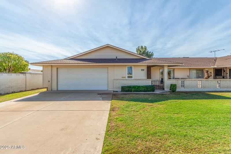 10709 Clair Dr, Sun City, AZ 85351