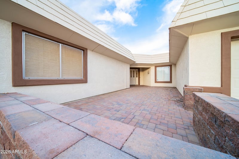 10709 Wheatridge Dr, Sun City, AZ 85373