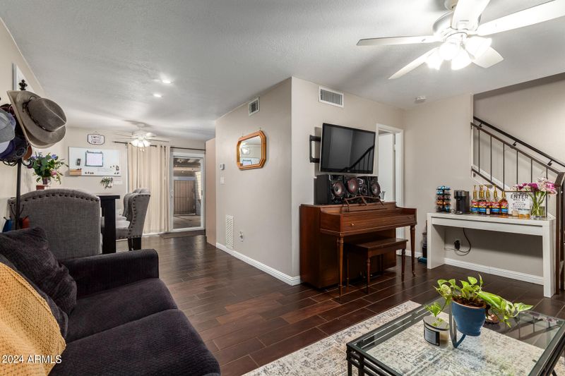 1071 E Minton Dr, Tempe, AZ 85282