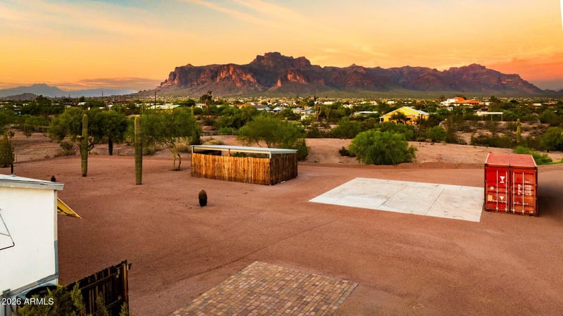1071 Stagecoach Rd, Apache Junction, AZ 85119