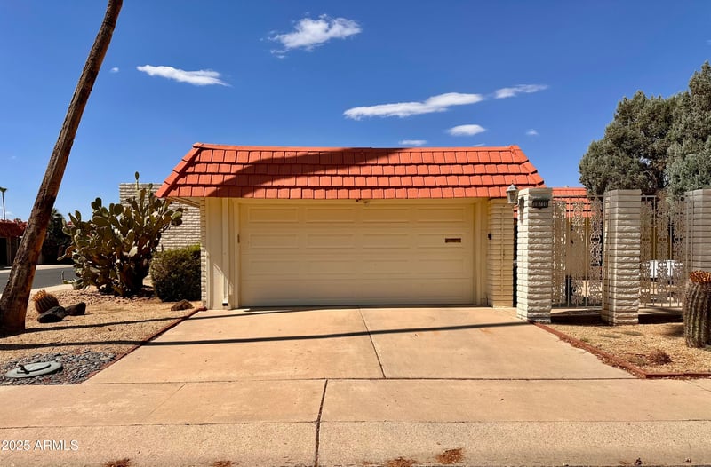 10710 Buccaneer Way, Sun City, AZ 85351