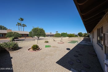 10710 El Capitan Cir, Sun City, AZ 85351