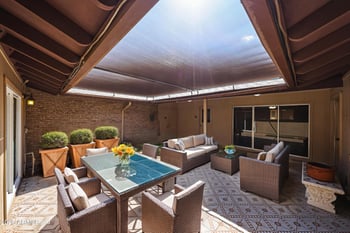 10710 El Capitan Cir, Sun City, AZ 85351