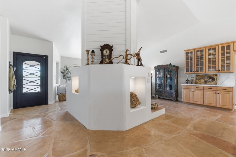 10712 E Hummingbird Ln, Gold Canyon, AZ 85118