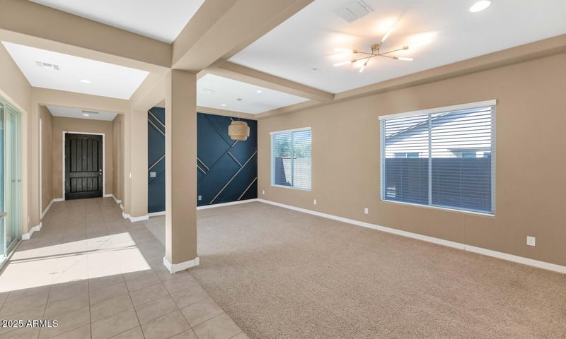 10718 E Lumiere Ave, Mesa, AZ 85212