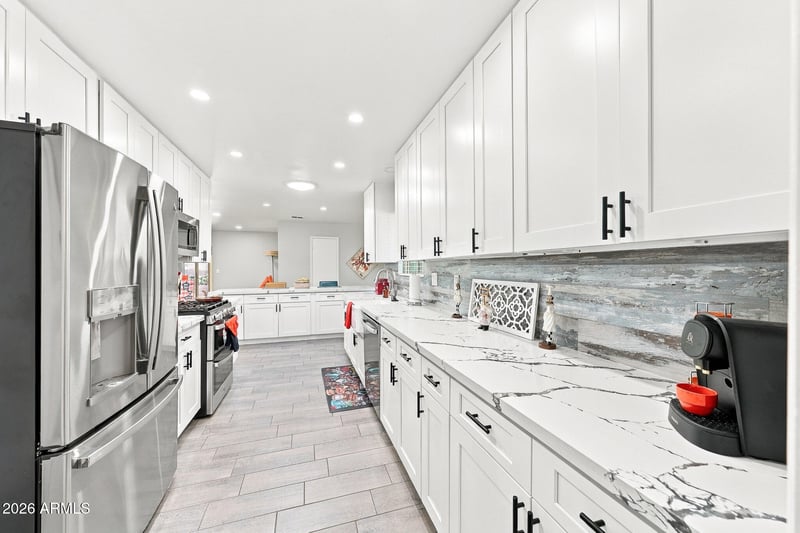 10718 W Cheryl Dr, Sun City, AZ 85351