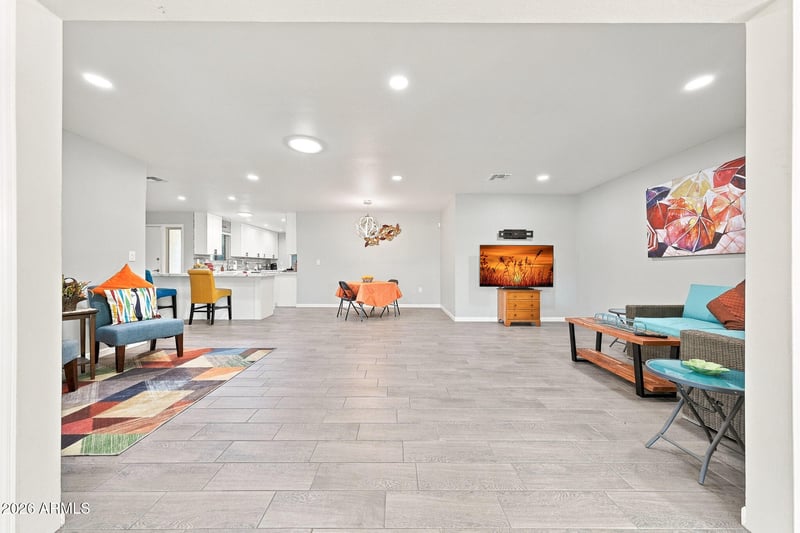 10718 W Cheryl Dr, Sun City, AZ 85351