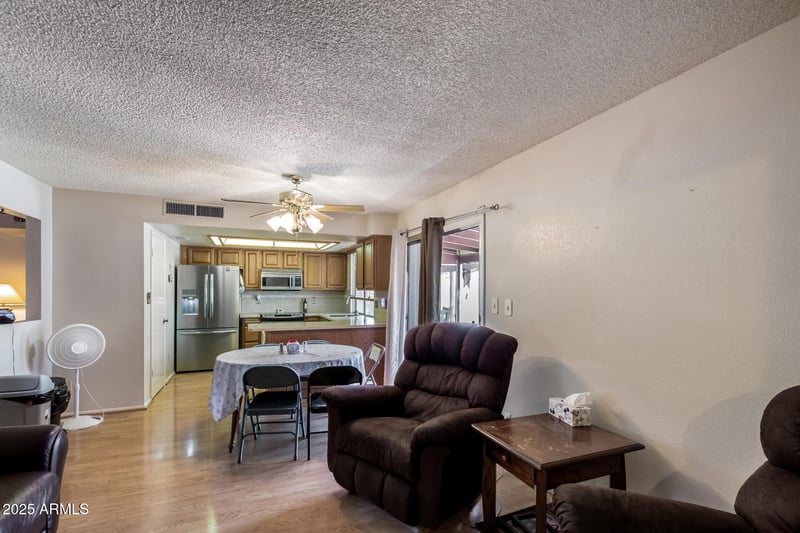 10719 Kaler Dr, Glendale, AZ 85307