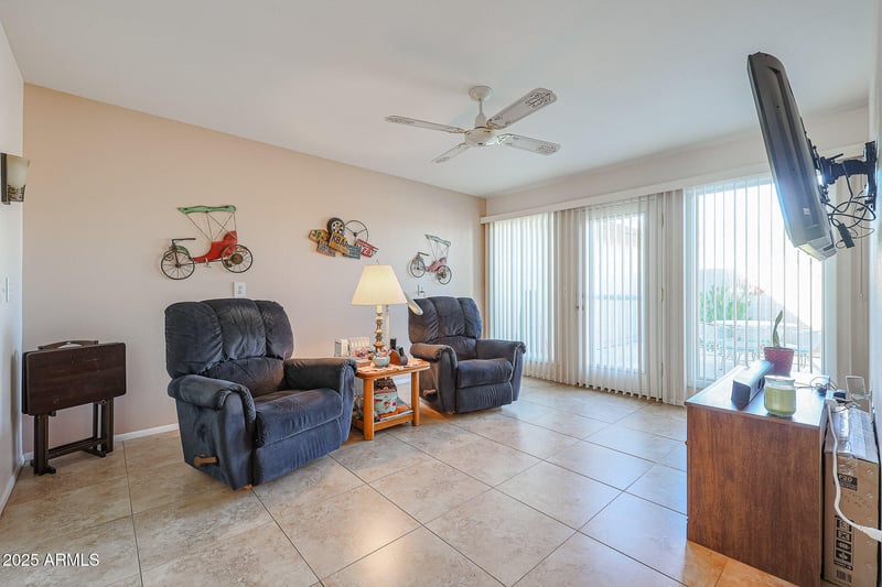 10720 Santa Fe Dr, Sun City, AZ 85351