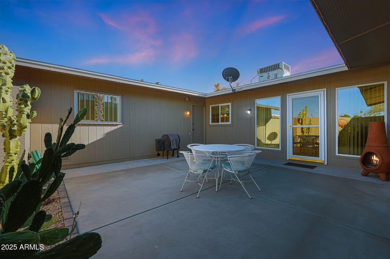 10720 Santa Fe Dr, Sun City, AZ 85351