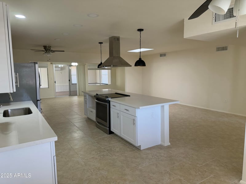 10722 El Capitan Cir, Sun City, AZ 85351