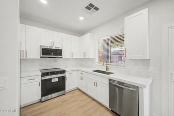 10726 Portobello Ave, Mesa, AZ 85212