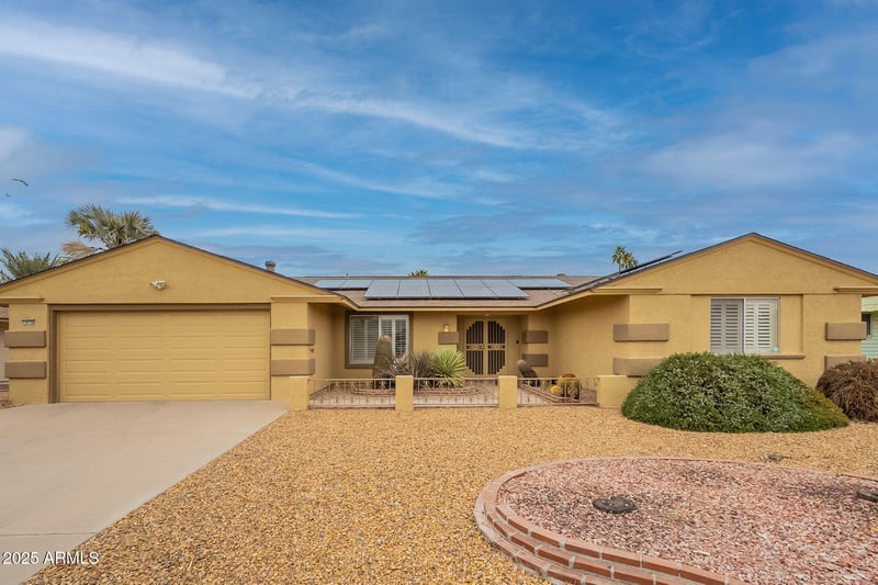 10726 Pineaire Dr, Sun City, AZ 85351