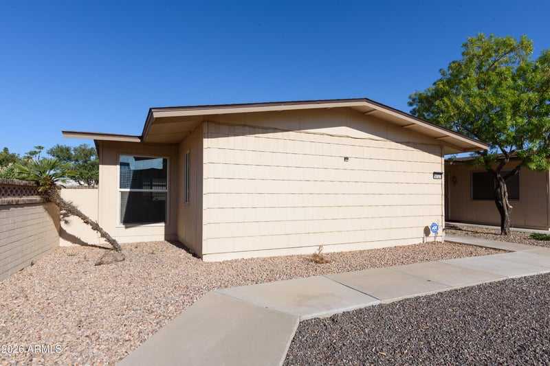 10727 W Santa Fe Dr, Sun City, AZ 85351