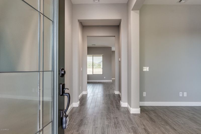 10728 E Ellis St, Mesa, AZ 85207