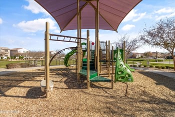 1073 Holland Park Dr, Gilbert, AZ 85297