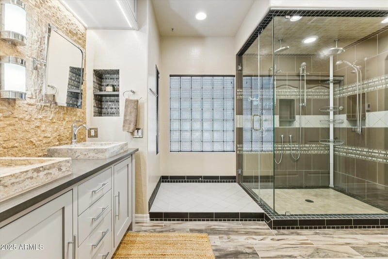 1073 Layman St, Gilbert, AZ 85233