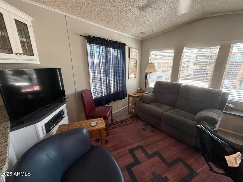 1073 S Seneca Dr, Apache Junction, AZ 85119