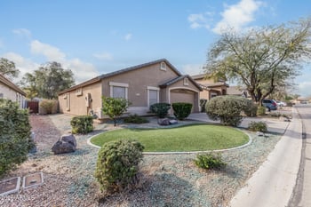 1073 Taylor Trl, San Tan Valley, AZ 85143