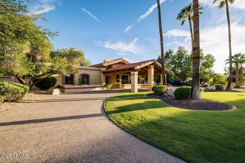 10731 Fanfol Ln, Scottsdale, AZ 85258