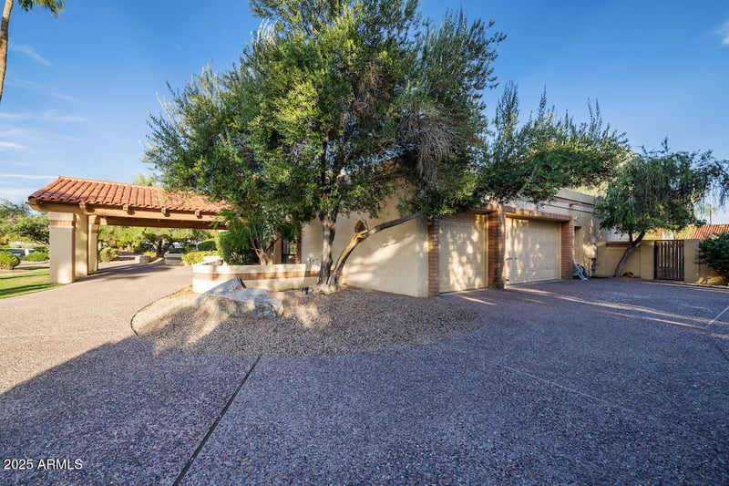 10731 Fanfol Ln, Scottsdale, AZ 85258