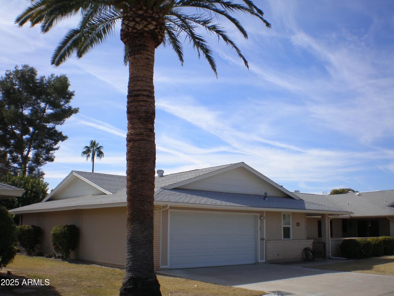 10731 Mission Ln, Sun City, AZ 85351