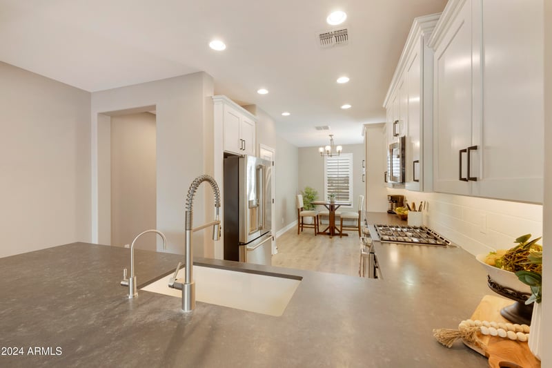 10731 Texas Ave, Mesa, AZ 85212