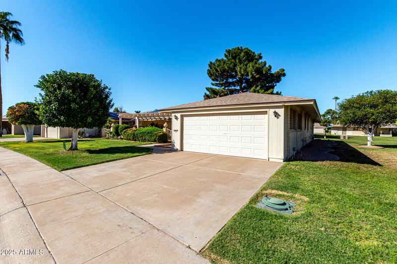 10732 Denham Dr, Sun City, AZ 85351