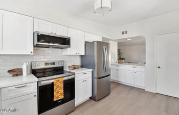 10732 Peoria Ave, Sun, AZ 85351
