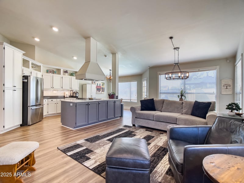 10733 Clover Way, Avondale, AZ 85392