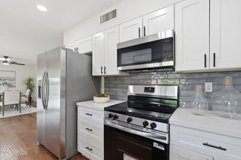 10733 Hutton Dr, Sun City, AZ 85351