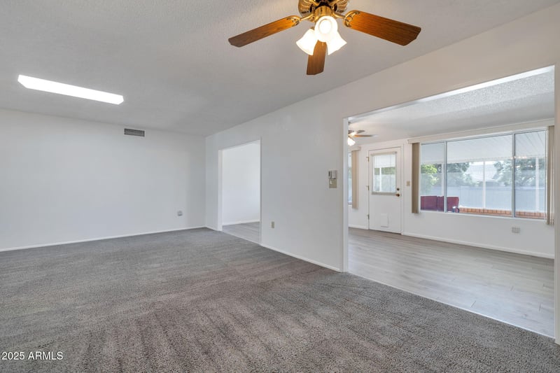 10733 Saratoga Cir, Sun City, AZ 85351