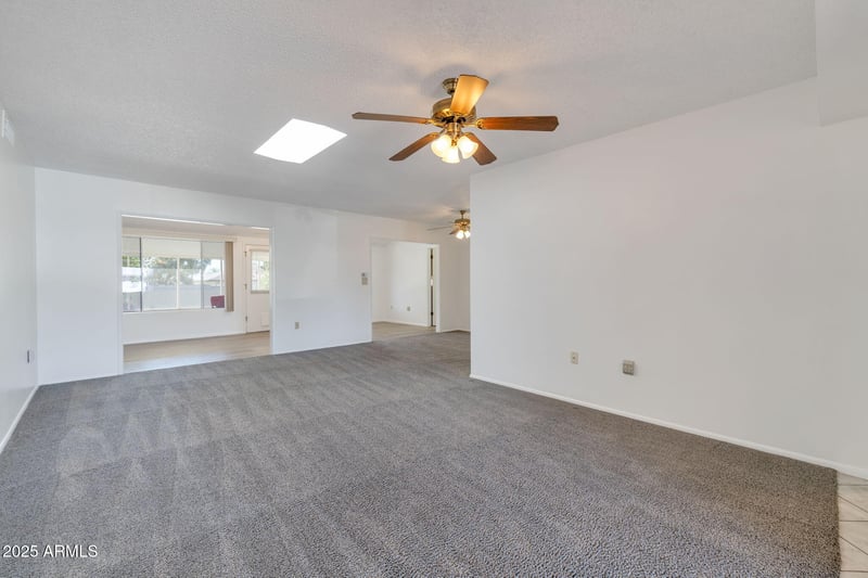 10733 Saratoga Cir, Sun City, AZ 85351