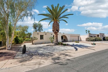 10733 Brookside Dr, Sun City, AZ 85351