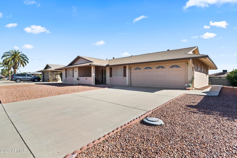 10733 Saratoga Cir, Sun City, AZ 85351