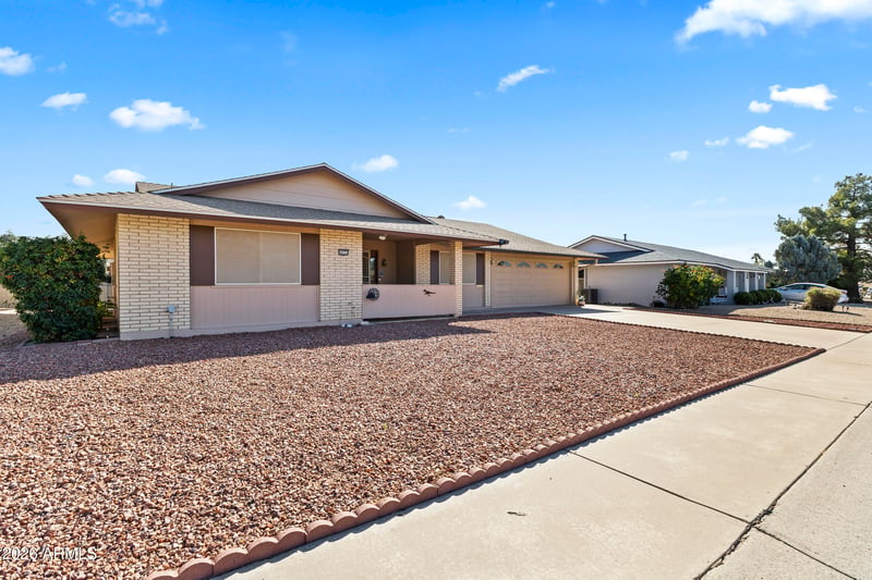 10733 Saratoga Cir, Sun City, AZ 85351