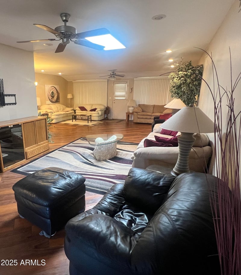 10734 El Capitan Cir, Sun City, AZ 85351