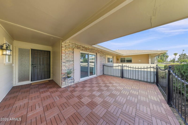 10734 W Hatcher Rd, Sun City, AZ 85351