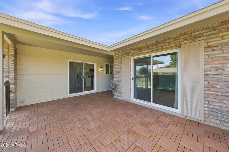 10734 W Hatcher Rd, Sun City, AZ 85351