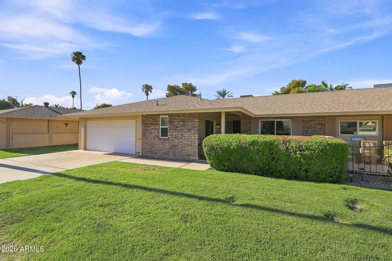 10734 W Hatcher Rd, Sun City, AZ 85351