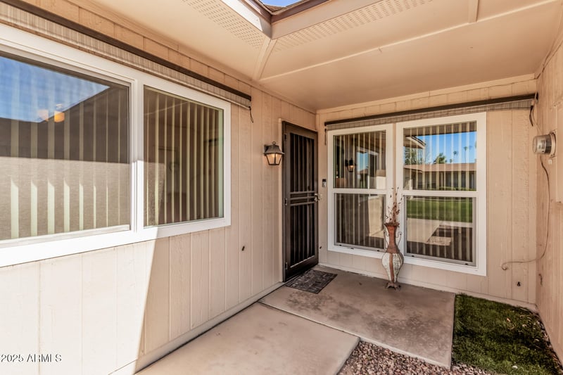 10735 Santa Fe Dr, Sun City, AZ 85351