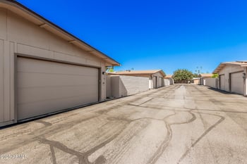 10735 Santa Fe Dr, Sun City, AZ 85351