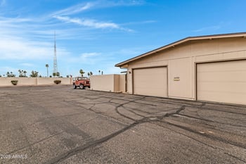 10737 Santa Fe Dr, Sun City, AZ 85351