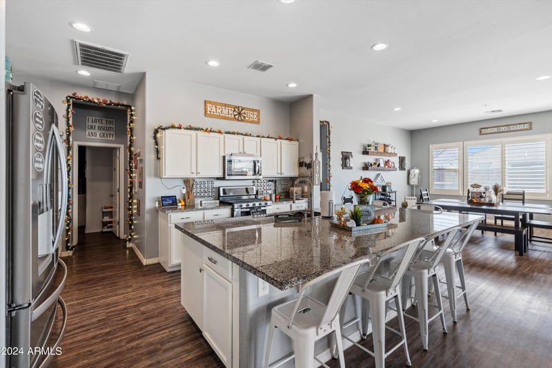 10737 Simone Ave, Mesa, AZ 85212