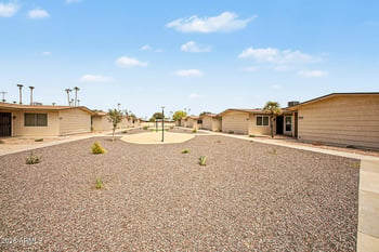 10737 W Santa Fe Dr, Sun City, AZ 85351