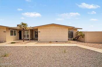 10737 W Santa Fe Dr, Sun City, AZ 85351