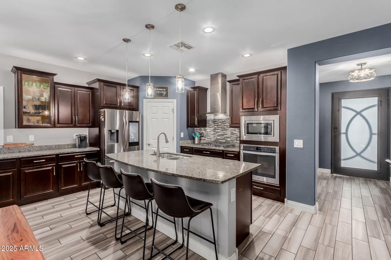 10738 Rowel Rd, Peoria, AZ 85383