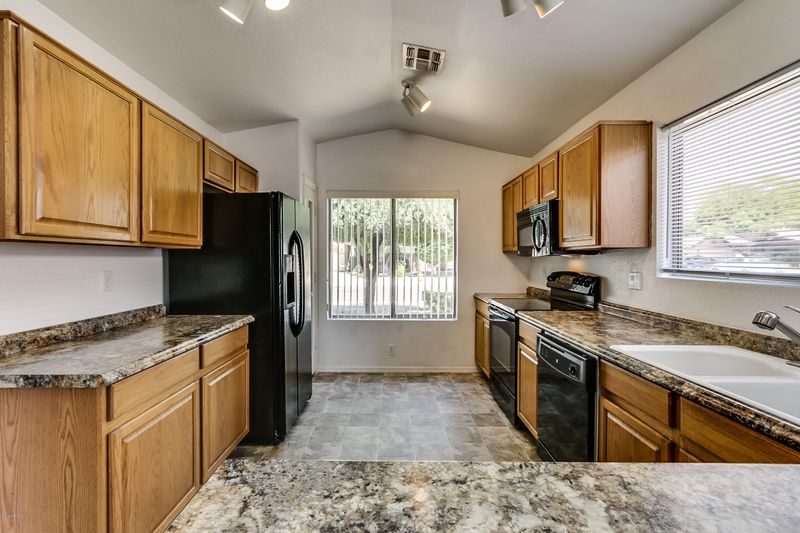 10739 E Emerald Ave, Mesa, AZ 85208